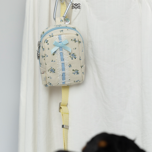 Chelsea Dispensers Walking Pouch -- Floral