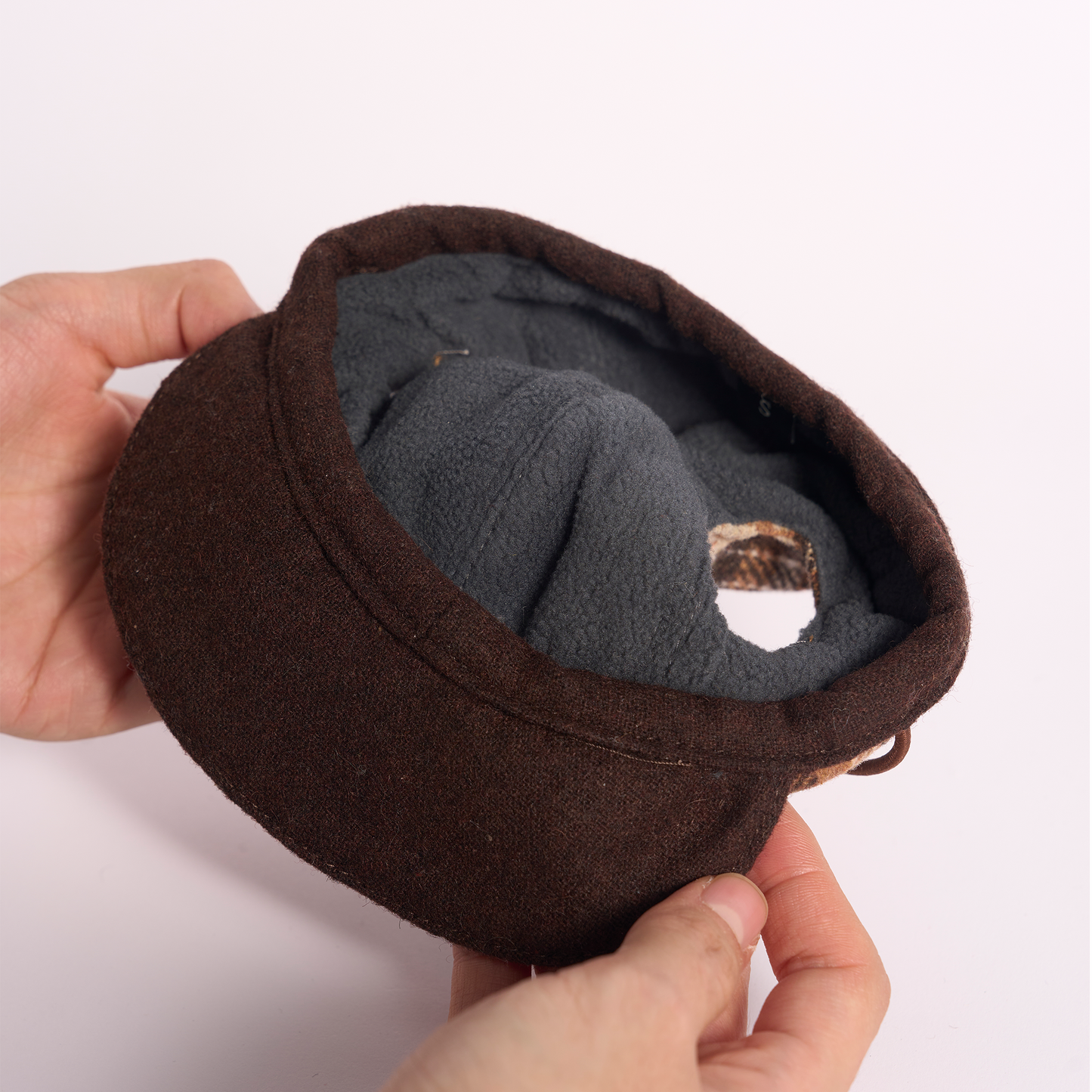 Sherlock Plaid Newsboy Cap --Brown/Beige